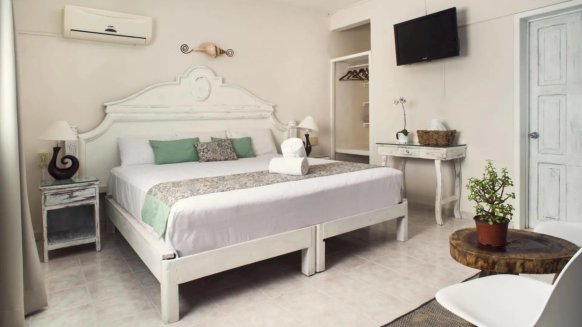 Wabi Hotel Playa del Carmen