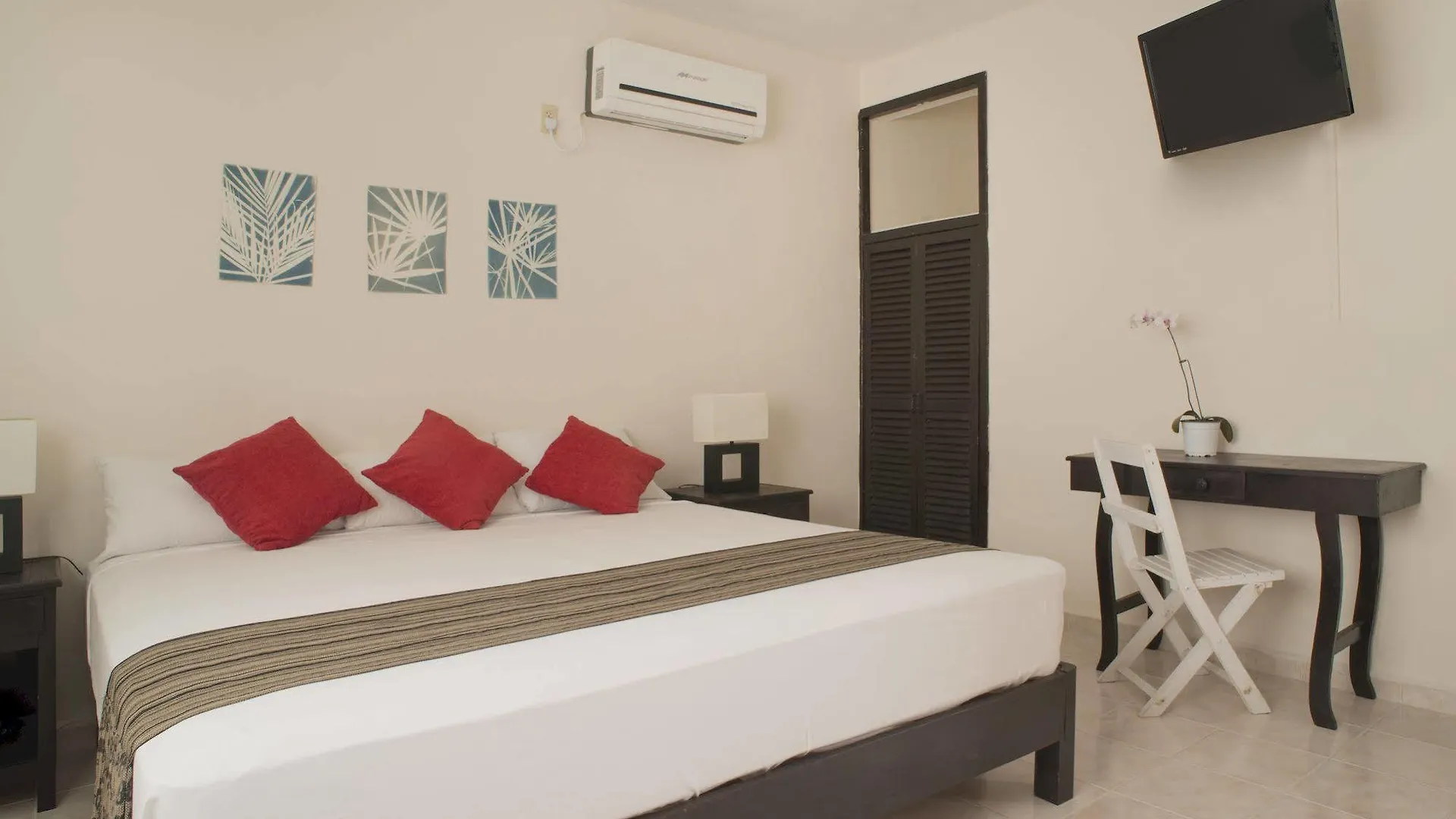 Wabi Hotel Playa del Carmen 3*,